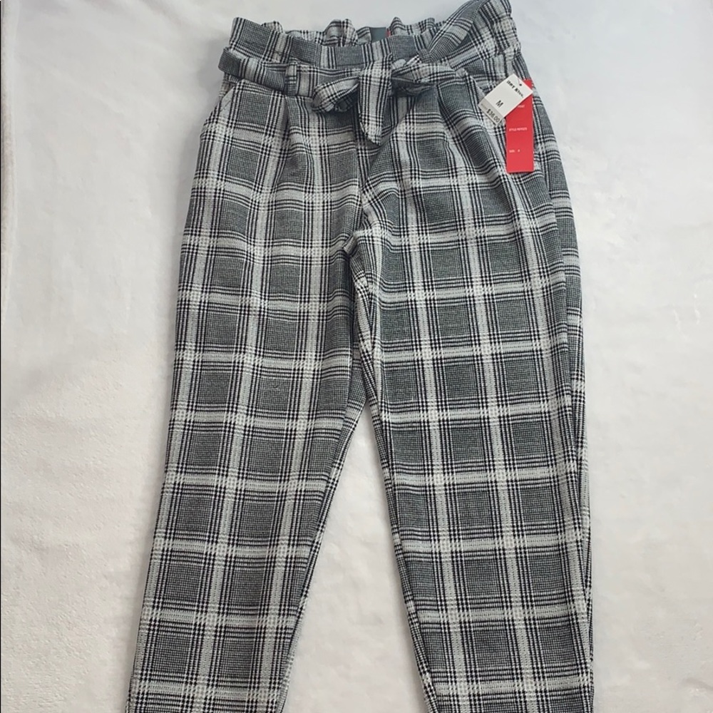 NEW! Comfy stylish dress pants.